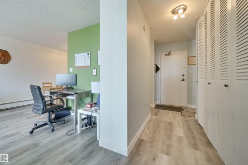 1204 12121 Jasper Avenue, Edmonton, AB - Indoor Photo Showing Office