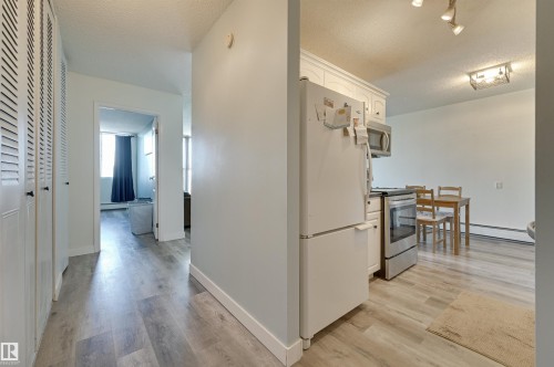 1204 12121 Jasper Avenue, Edmonton, AB - Indoor Photo Showing Other Room