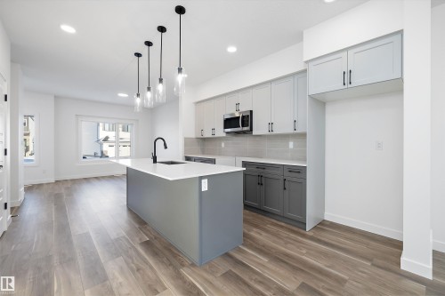 17544 63 Street, Edmonton, AB - Indoor Photo Showing Kitchen With Upgraded Kitchen