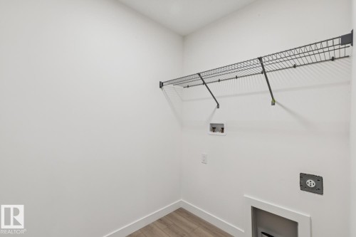 20719 40 Avenue, Edmonton, AB - Indoor With Storage