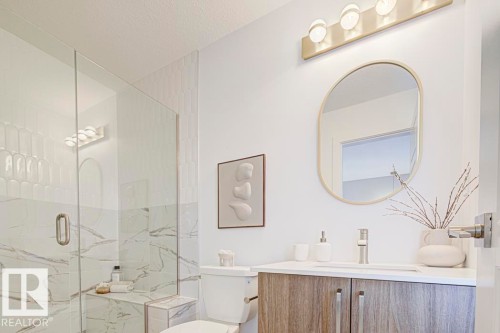 18705 18A Avenue, Edmonton, AB - Indoor Photo Showing Bathroom