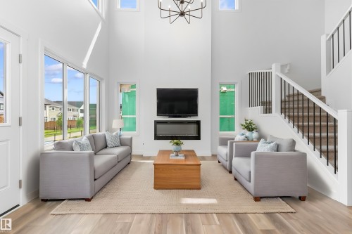 5005 Cawsey Link Sw, Edmonton, AB - Indoor Photo Showing Living Room