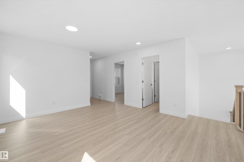 5011 Cawsey Link Sw, Edmonton, AB - Indoor Photo Showing Other Room