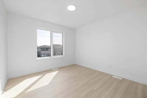 5011 Cawsey Link Sw, Edmonton, AB - Indoor Photo Showing Other Room