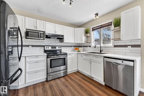 88 Birchmont Drive, Leduc, AB - Indoor Photo Showing Kitchen