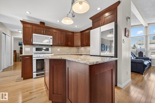 11715 28 Avenue, Edmonton, AB - Indoor Photo Showing Kitchen