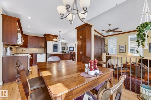11715 28 Avenue, Edmonton, AB - Indoor Photo Showing Dining Room