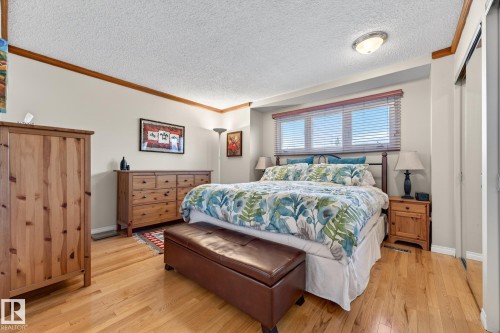 11715 28 Avenue, Edmonton, AB - Indoor Photo Showing Bedroom