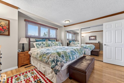 11715 28 Avenue, Edmonton, AB - Indoor Photo Showing Bedroom