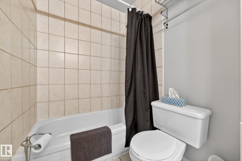 11715 28 Avenue, Edmonton, AB - Indoor Photo Showing Bathroom