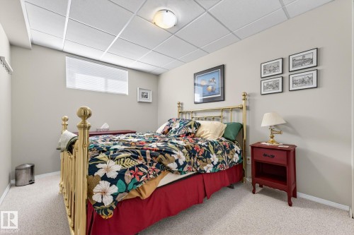 11715 28 Avenue, Edmonton, AB - Indoor Photo Showing Bedroom
