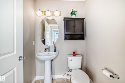 5920 Rue Eaglemont, Beaumont, AB - Indoor Photo Showing Bathroom
