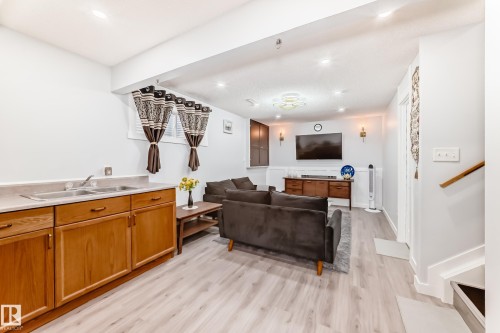 5920 Rue Eaglemont, Beaumont, AB - Indoor