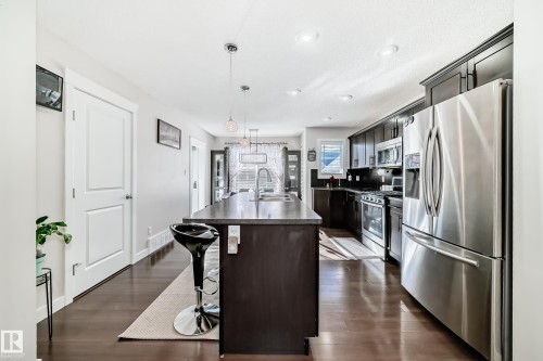 5920 Rue Eaglemont, Beaumont, AB - Indoor Photo Showing Kitchen With Stainless Steel Kitchen With Upgraded Kitchen