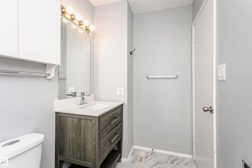 8109 132A Avenue, Edmonton, AB 