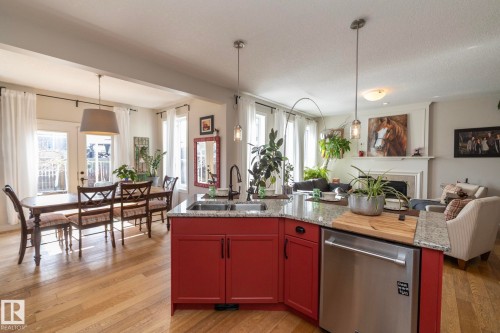 5315 17 Avenue, Edmonton, AB - Indoor With Fireplace