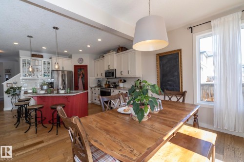 5315 17 Avenue, Edmonton, AB - Indoor Photo Showing Dining Room
