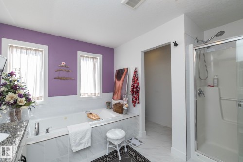 5315 17 Avenue, Edmonton, AB - Indoor Photo Showing Bathroom