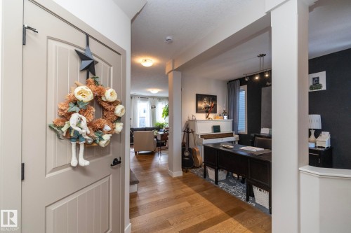 5315 17 Avenue, Edmonton, AB - Indoor Photo Showing Other Room