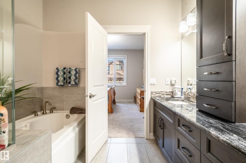 2 7115 Armour Link Link, Edmonton, AB - Indoor Photo Showing Bathroom
