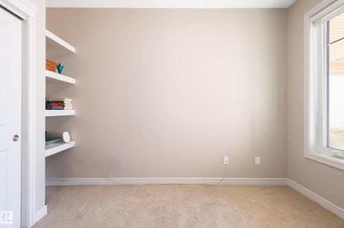 2 7115 Armour Link Link, Edmonton, AB - Indoor