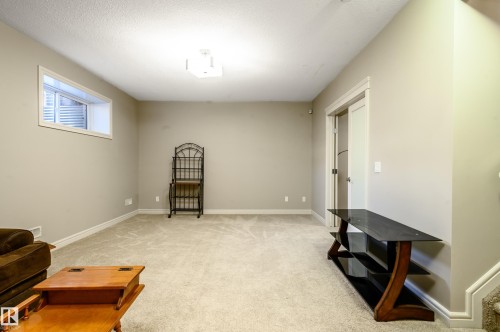 2 7115 Armour Link Link, Edmonton, AB - Indoor