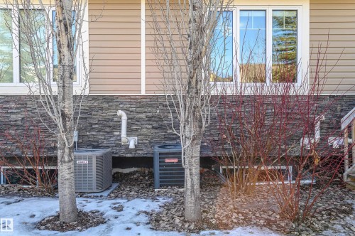 2 7115 Armour Link Link, Edmonton, AB - Outdoor