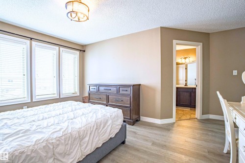 2224 Austin Way, Edmonton, AB 