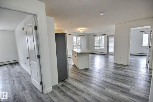 222 111 Edwards Drive, Edmonton, AB - Indoor Photo Showing Other Room