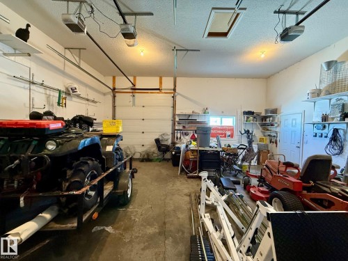 8001 First Street, Fort Saskatchewan, AB - Indoor Photo Showing Garage