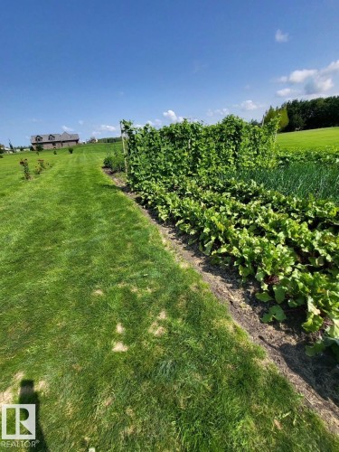 8001 First Street, Fort Saskatchewan, AB - Outdoor