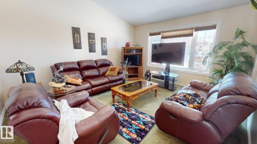 8001 First Street, Fort Saskatchewan, AB - Indoor Photo Showing Living Room