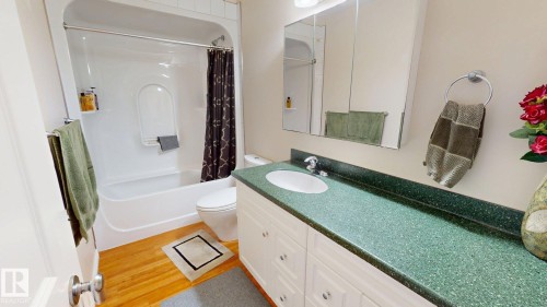 8001 First Street, Fort Saskatchewan, AB - Indoor Photo Showing Bathroom