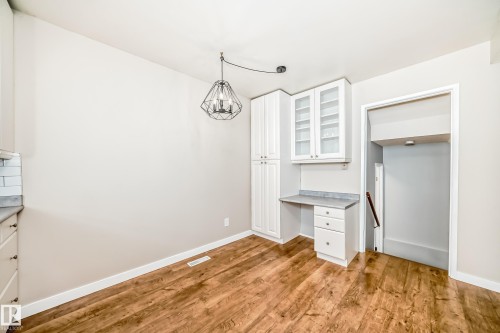 6 Woodvale Village, Edmonton, AB - Indoor