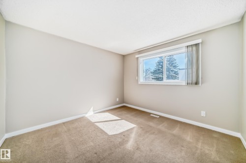 6 Woodvale Village, Edmonton, AB - Indoor Photo Showing Other Room