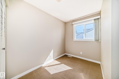 6 Woodvale Village, Edmonton, AB - Indoor Photo Showing Other Room