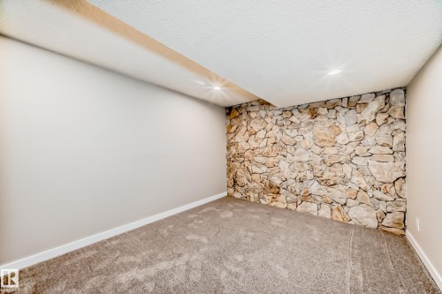 6 Woodvale Village, Edmonton, AB - Indoor Photo Showing Other Room