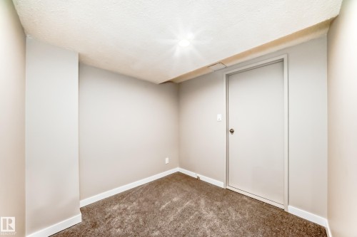 6 Woodvale Village, Edmonton, AB - Indoor Photo Showing Other Room