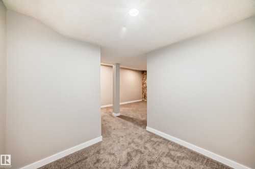 6 Woodvale Village, Edmonton, AB - Indoor Photo Showing Other Room