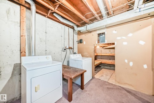 6 Woodvale Village, Edmonton, AB - Indoor Photo Showing Laundry Room