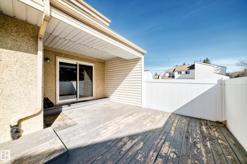 6 Woodvale Village, Edmonton, AB - Outdoor