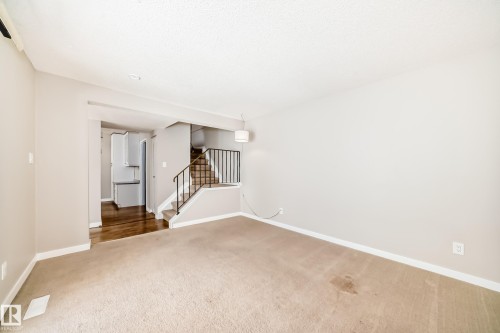6 Woodvale Village, Edmonton, AB - Indoor Photo Showing Other Room