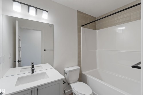 20635 43 Avenue, Edmonton, AB - Indoor Photo Showing Bathroom
