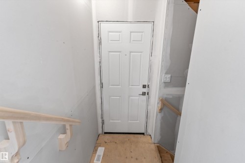 20635 43 Avenue, Edmonton, AB - Indoor Photo Showing Other Room