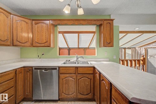 6223 139 Avenue, Edmonton, AB - Indoor Photo Showing Kitchen With Double Sink