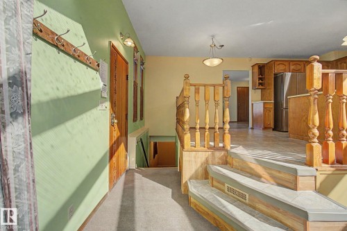 6223 139 Avenue, Edmonton, AB - Indoor Photo Showing Other Room