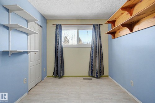 6223 139 Avenue, Edmonton, AB - Indoor Photo Showing Other Room