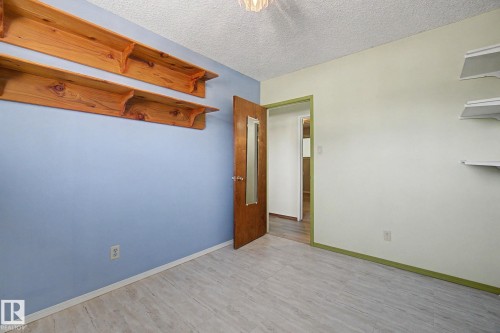 6223 139 Avenue, Edmonton, AB - Indoor Photo Showing Other Room