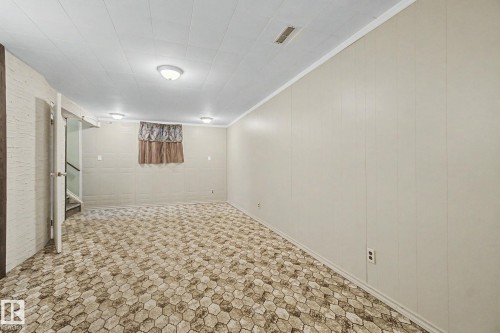 6223 139 Avenue, Edmonton, AB - Indoor Photo Showing Other Room