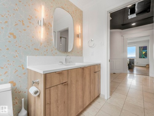 601 11826 100 Avenue, Edmonton, AB - Indoor Photo Showing Bathroom